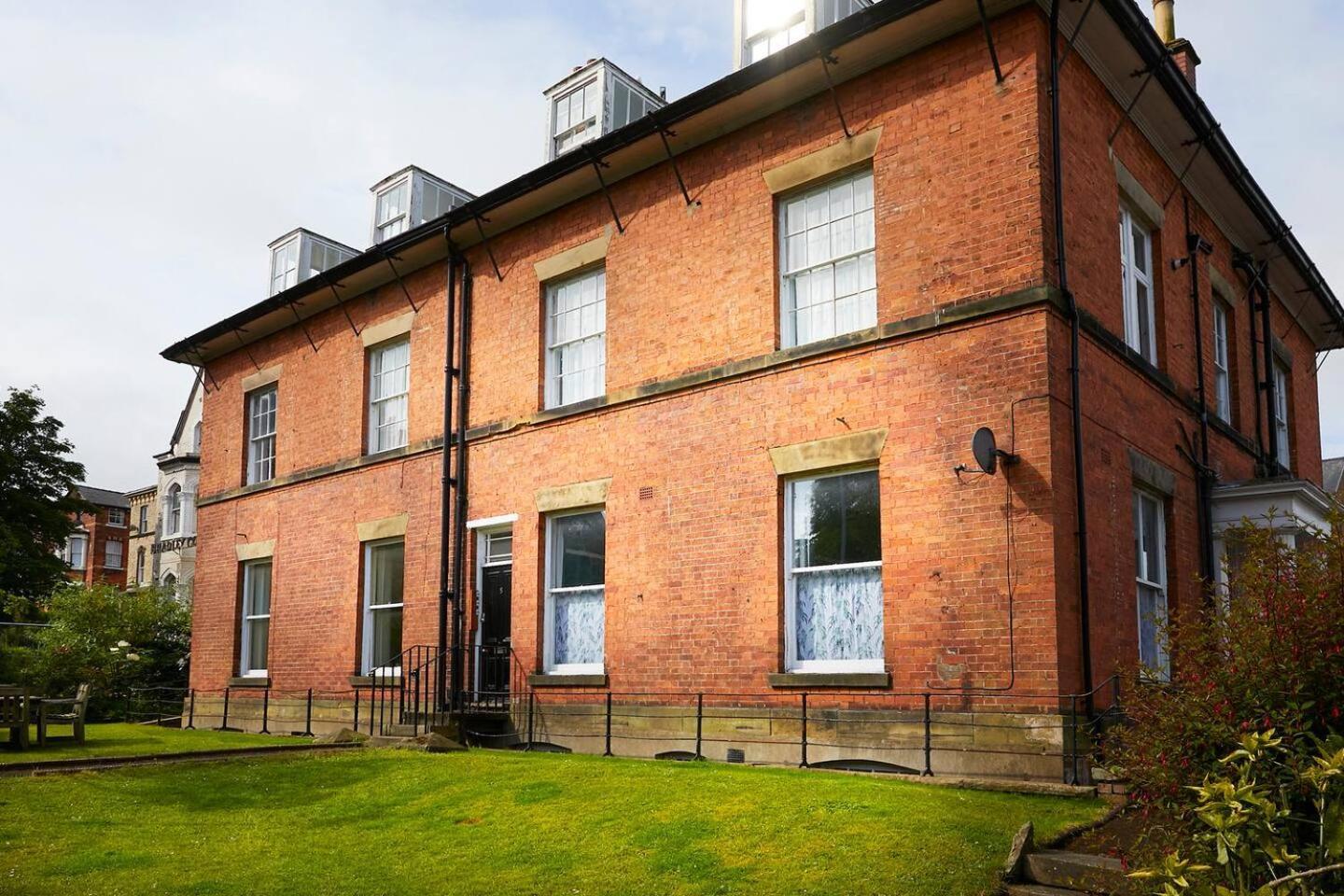 The Penthouse Queen Margaret'S Lodge Scarborough Buitenkant foto